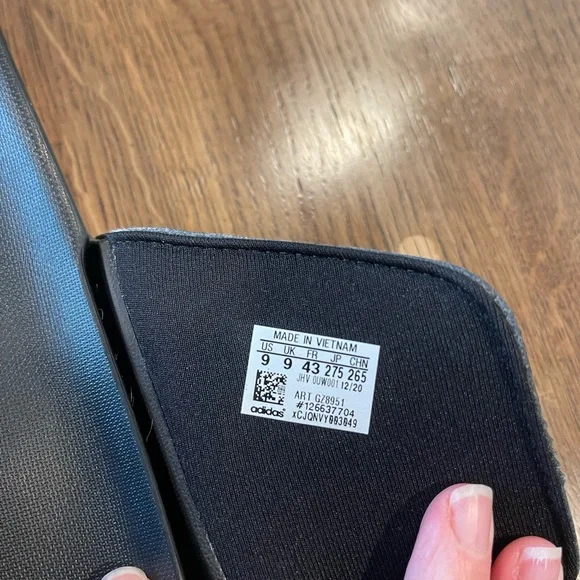 Adidas Adilette Comfort Slides NWOT - Picture 2 of 4